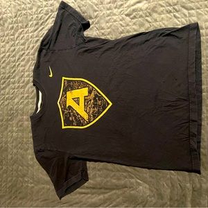 Nike Army shirt